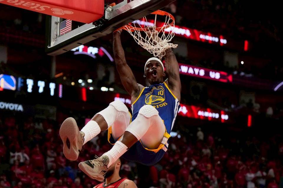 关于巴特勒在FPX比赛中精彩发挥，逆转引发热议！的信息