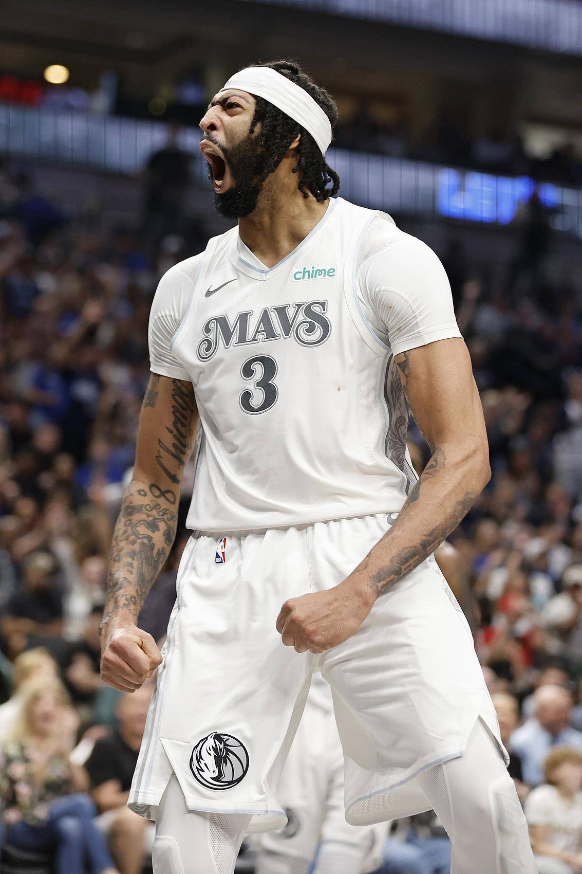 萨拉赫迎来十赛季高光表现，独行侠球迷沸腾！